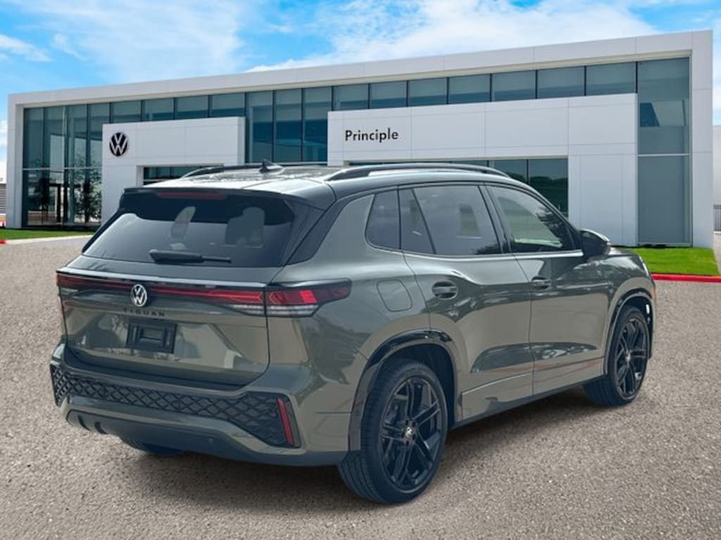 New 2026 Volkswagen Tiguan 2.0T SE R-Line Black SUV