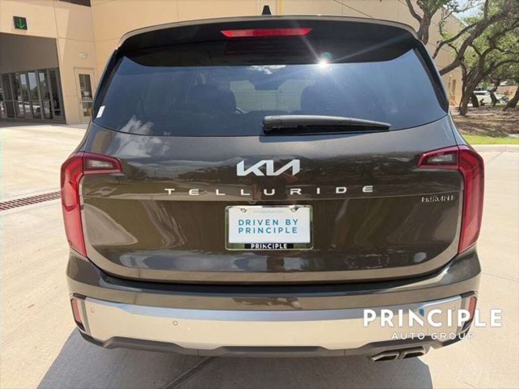 Used 2025 Kia Telluride S SUV