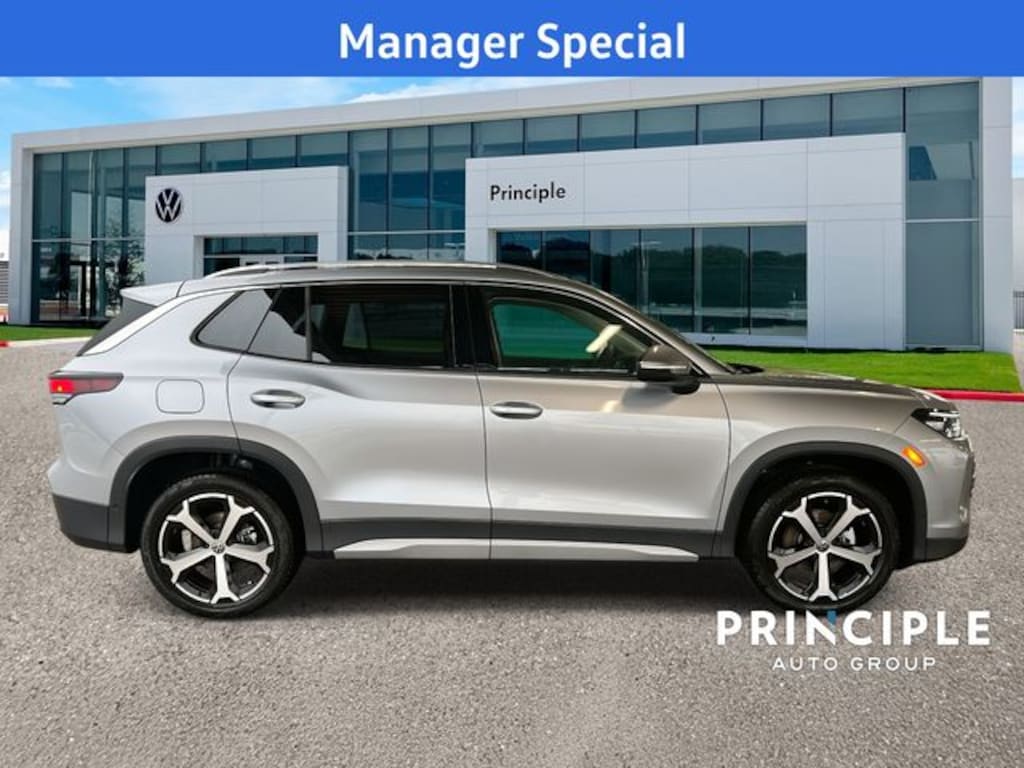 New 2025 Volkswagen Tiguan 2.0T SE SUV