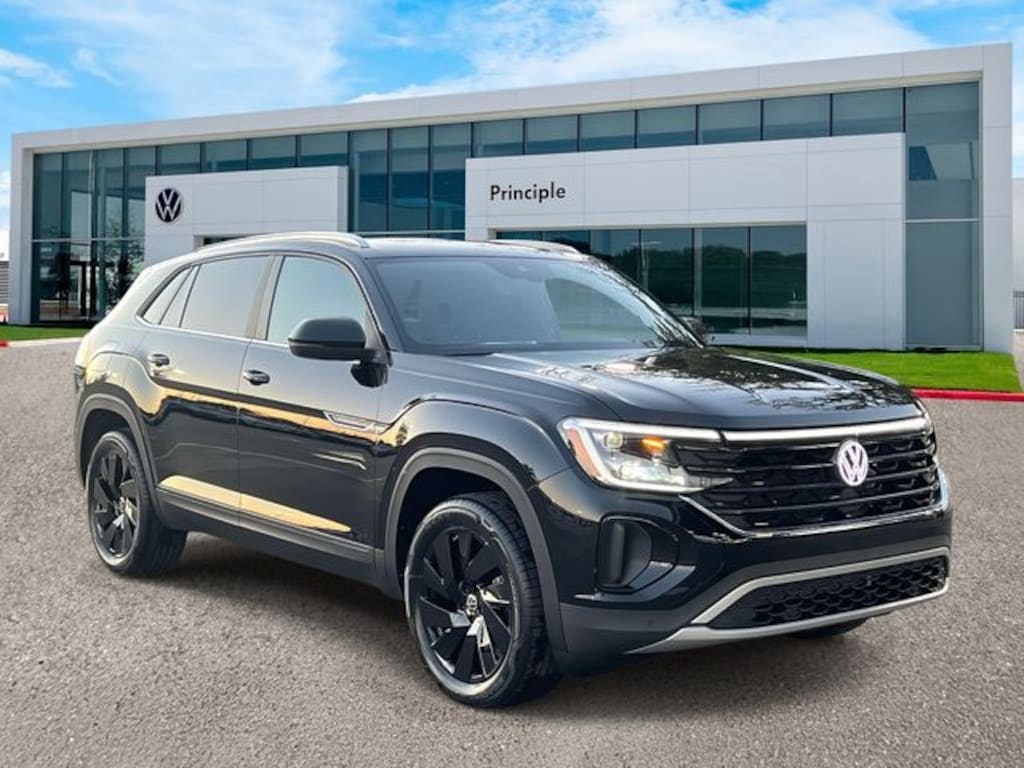 New 2026 Volkswagen Atlas Cross Sport 2.0T SE w/Technology SUV