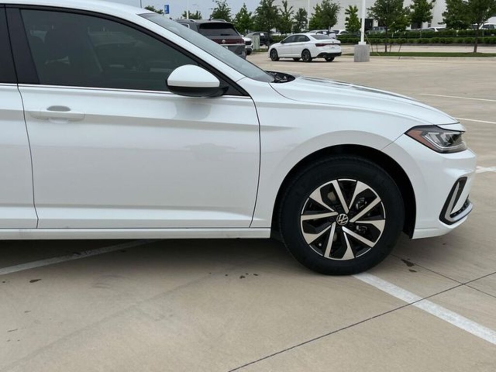 New 2025 Volkswagen Jetta 1.5T S Sedan
