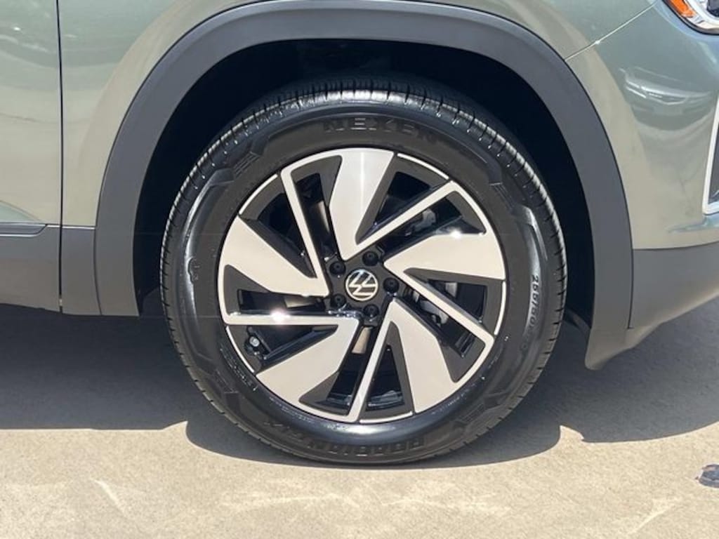 New 2026 Volkswagen Atlas 2.0T SE w/Technology SUV