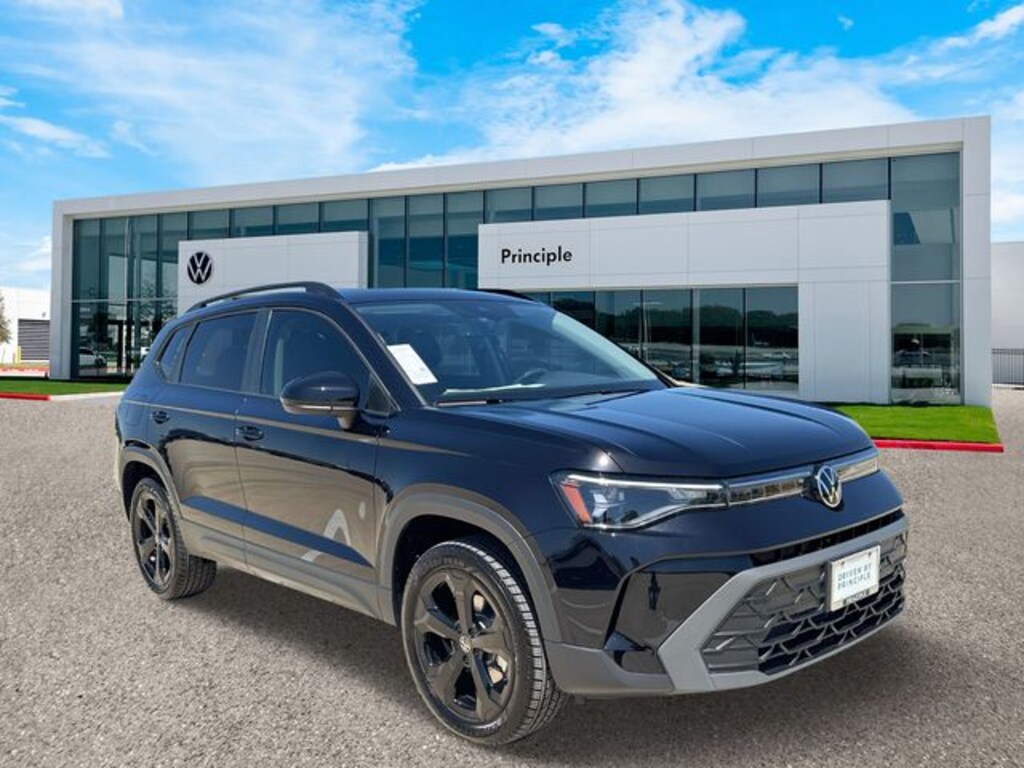 New 2025 Volkswagen Taos 1.5T SE SUV