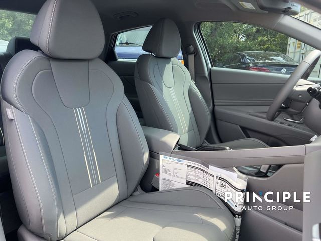 2025 Hyundai Elantra SEL - Photo 26