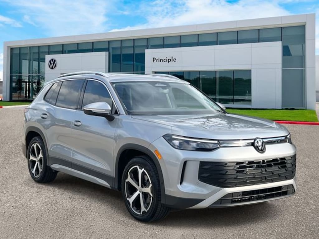 New 2026 Volkswagen Tiguan 2.0T SE SUV