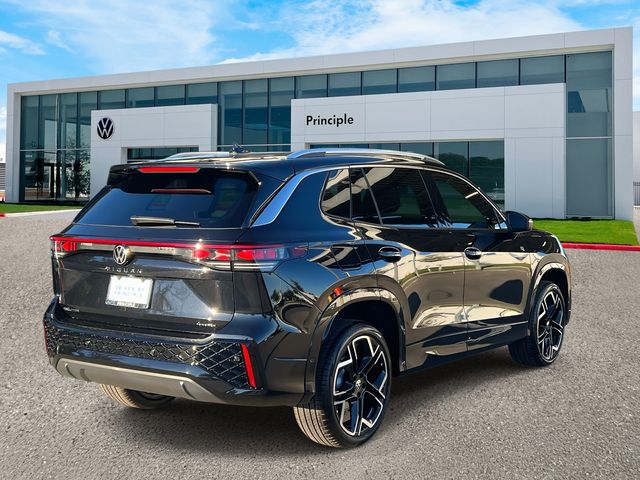 2026 Volkswagen Tiguan SEL R-Line photo 3