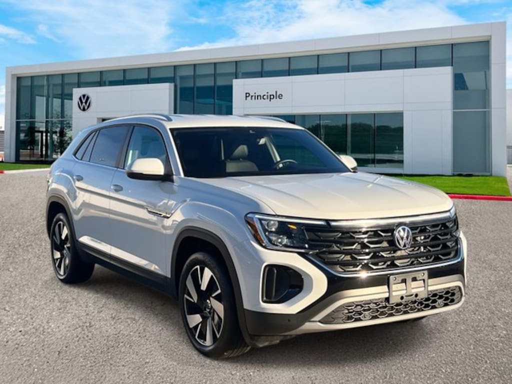 Used 2025 Volkswagen Atlas Cross Sport 2.0T SE w/Technology SUV