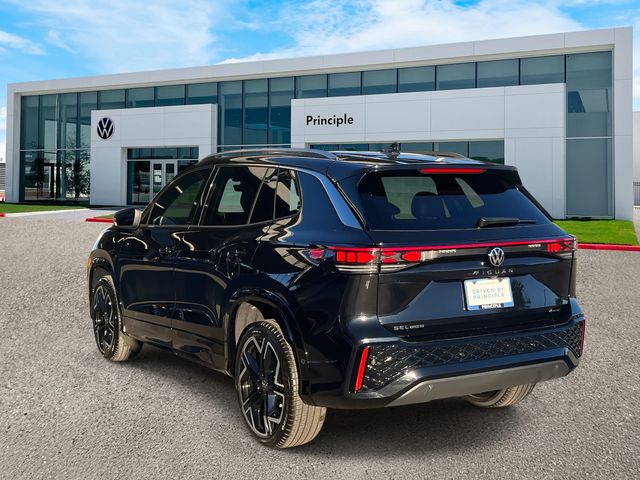 2026 Volkswagen Tiguan SEL R-Line photo 4