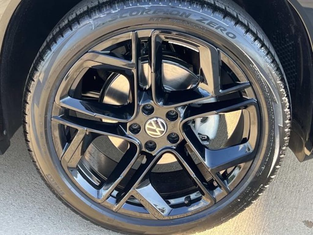 New 2026 Volkswagen Tiguan 2.0T SE R-Line Black SUV