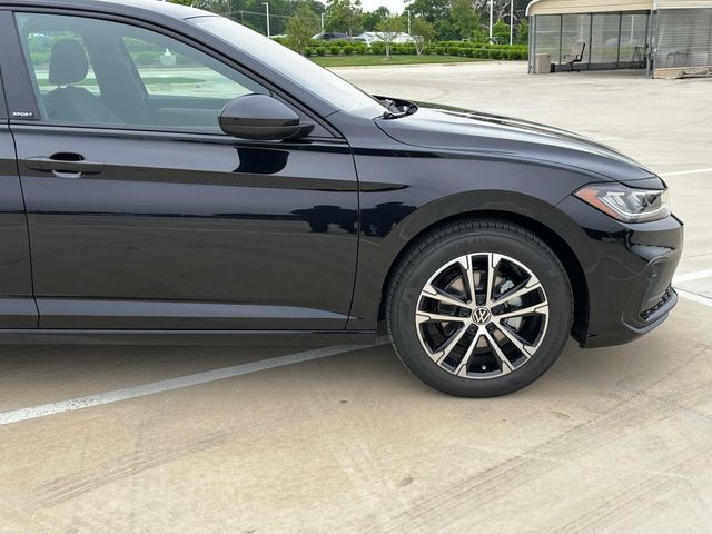 2025 Volkswagen Jetta 1.5T Sport photo 4