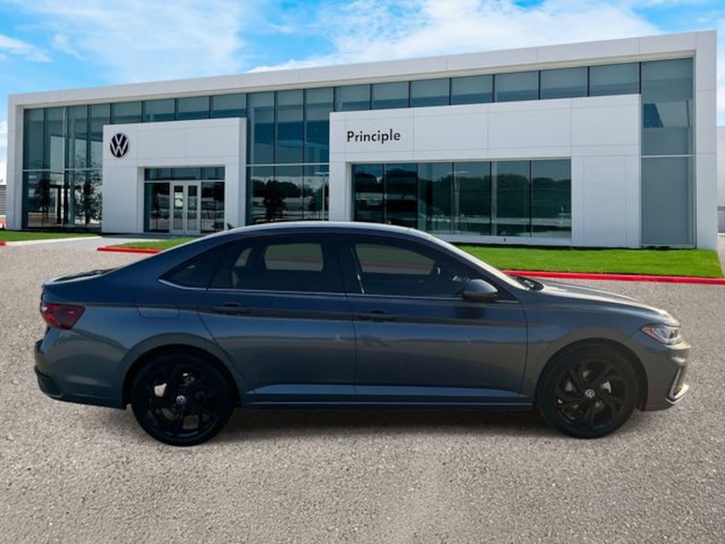 New 2026 Volkswagen Jetta 1.5T SE Sedan