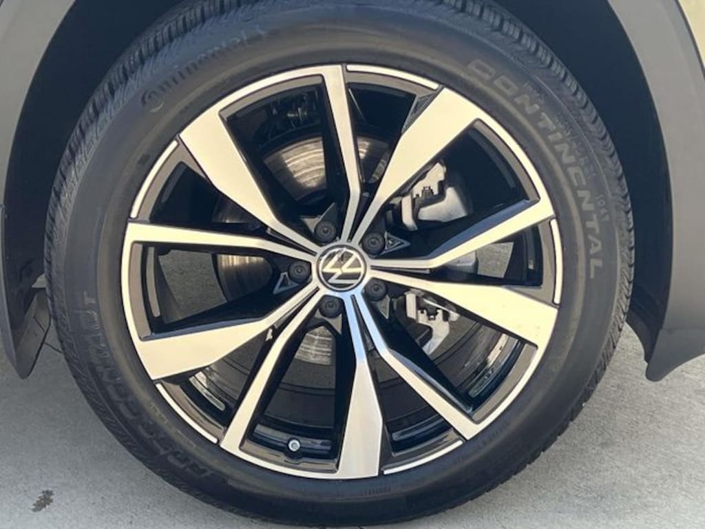 New 2026 Volkswagen Atlas Cross Sport SEL Premium R-Line SUV