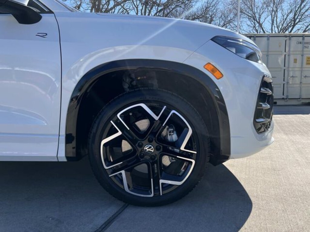 New 2026 Volkswagen Tiguan 2.0T SEL R-Line Turbo SUV