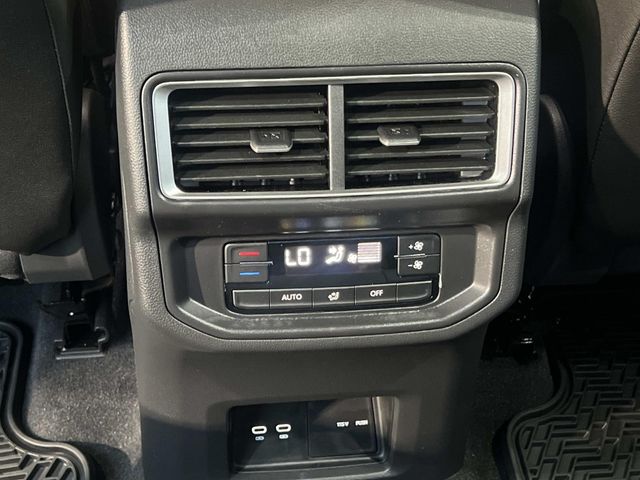 2026 Volkswagen Atlas SE w/Tech - Photo 21