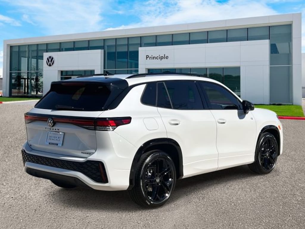 New 2026 Volkswagen Tiguan 2.0T SE R-Line Black SUV