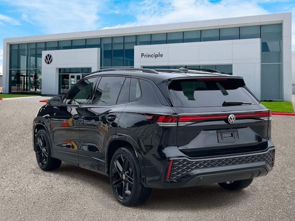 New 2026 Volkswagen Tiguan 2.0T SE R-Line Black SUV