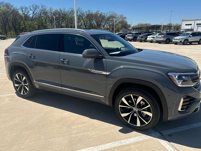 2025 Volkswagen Atlas Cross Sport SEL Premium R-Line photo 4