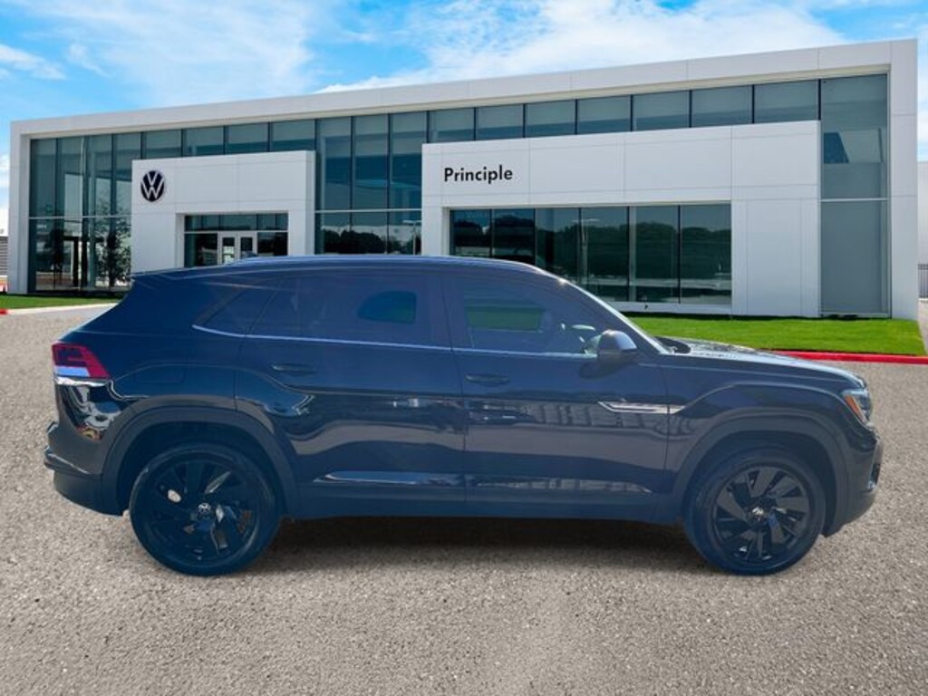 New 2026 Volkswagen Atlas Cross Sport SE w/Technology SUV