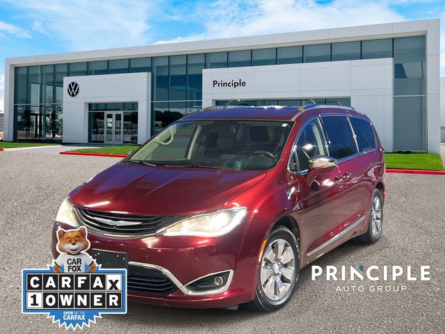 2018 Chrysler Pacifica Hybrid Limited's photo