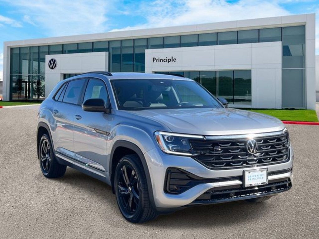 New 2026 Volkswagen Atlas Cross Sport 2.0T SEL R-Line Black SUV