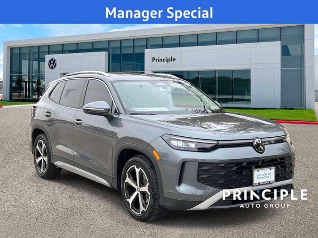 New 2025 Volkswagen Tiguan 2.0T SE SUV