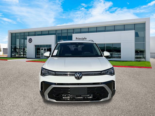 2025 Volkswagen Taos SEL photo 2