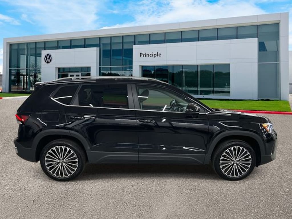 New 2026 Volkswagen Taos 1.5T SE SUV