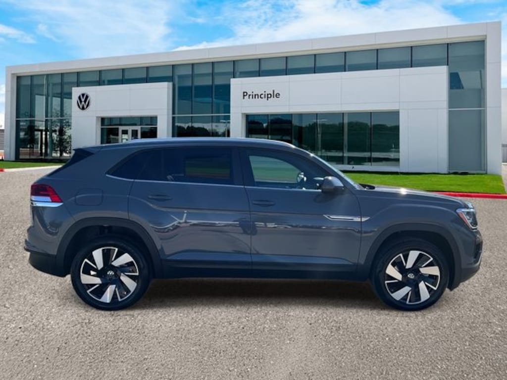 New 2026 Volkswagen Atlas Cross Sport 2.0T SE w/Technology SUV