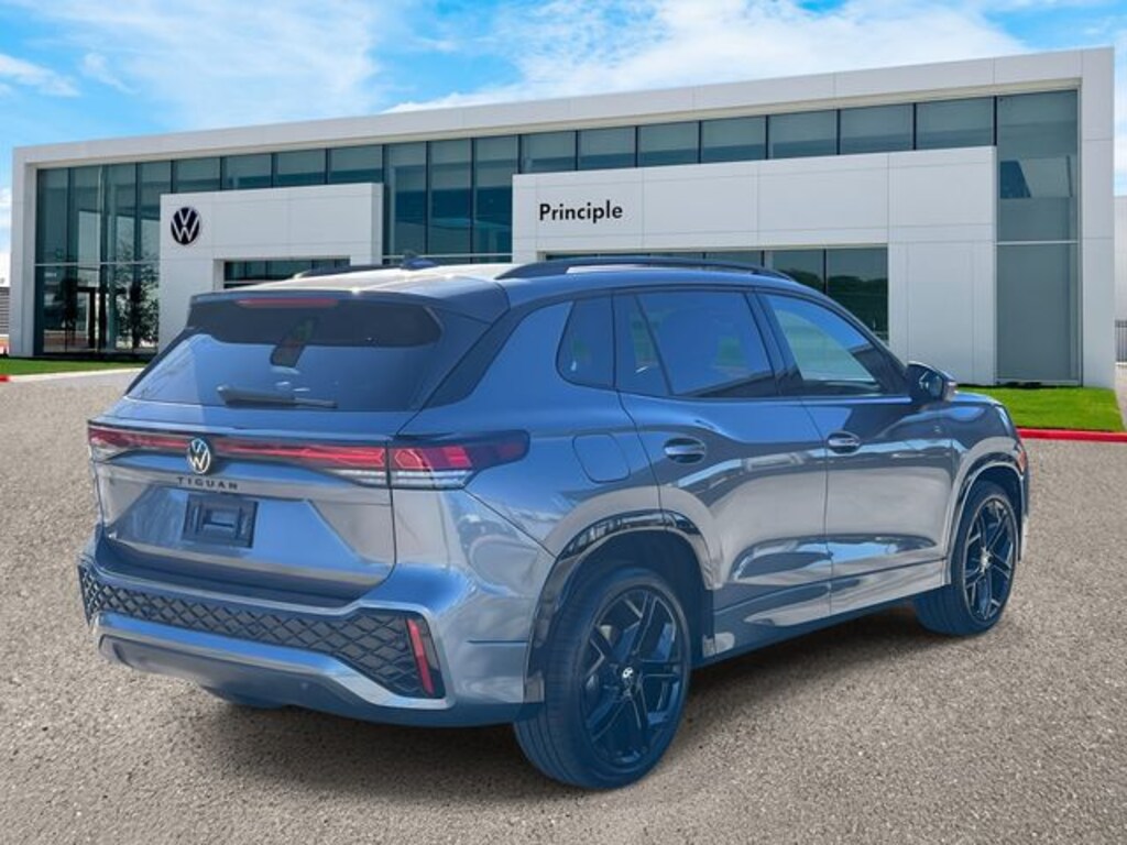 New 2026 Volkswagen Tiguan 2.0T SE R-Line Black SUV