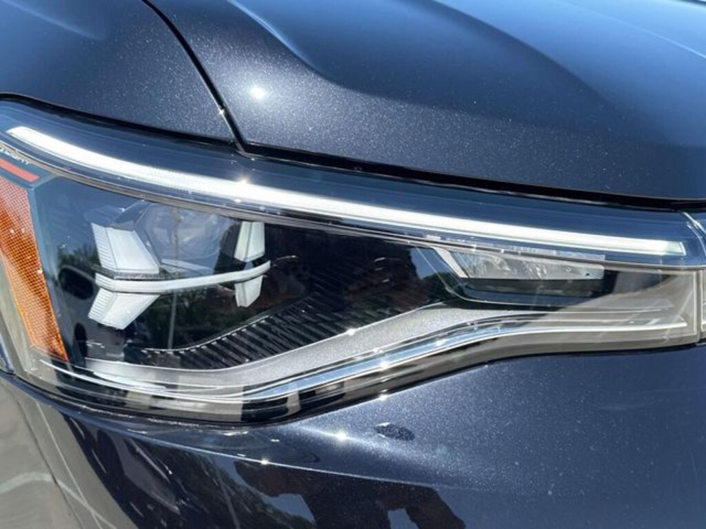 New 2025 Volkswagen Taos 1.5T SE SUV