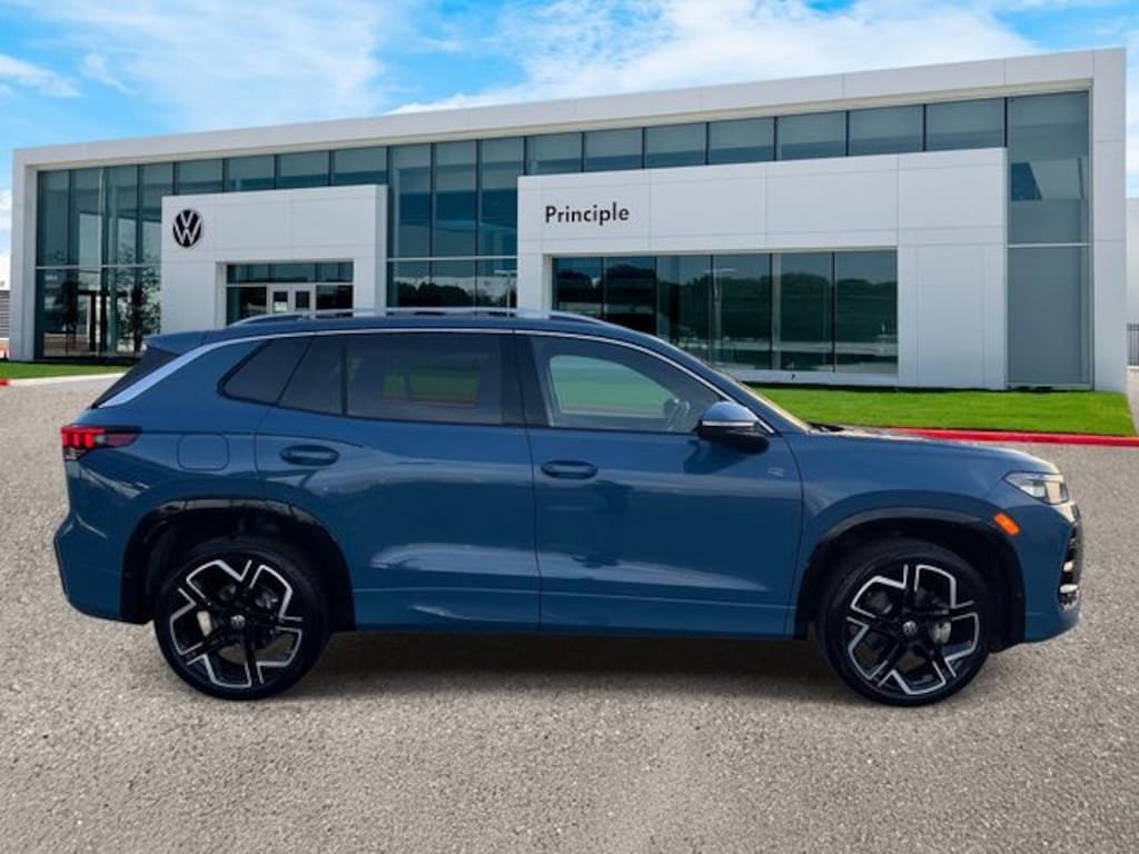 New 2026 Volkswagen Tiguan SEL R-Line Turbo SUV