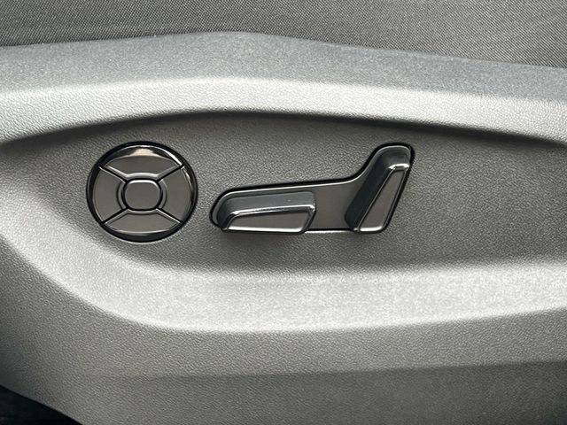 2026 Volkswagen Tiguan SE R-LINE BLACK - Photo 13