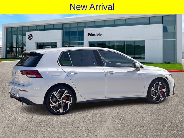 2025 Volkswagen Golf GTI SE photo 3