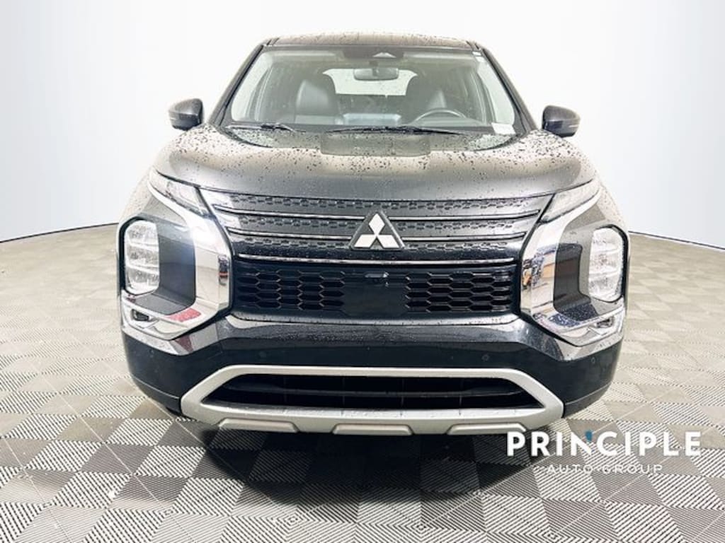 Used 2024 Mitsubishi Outlander SE SUV