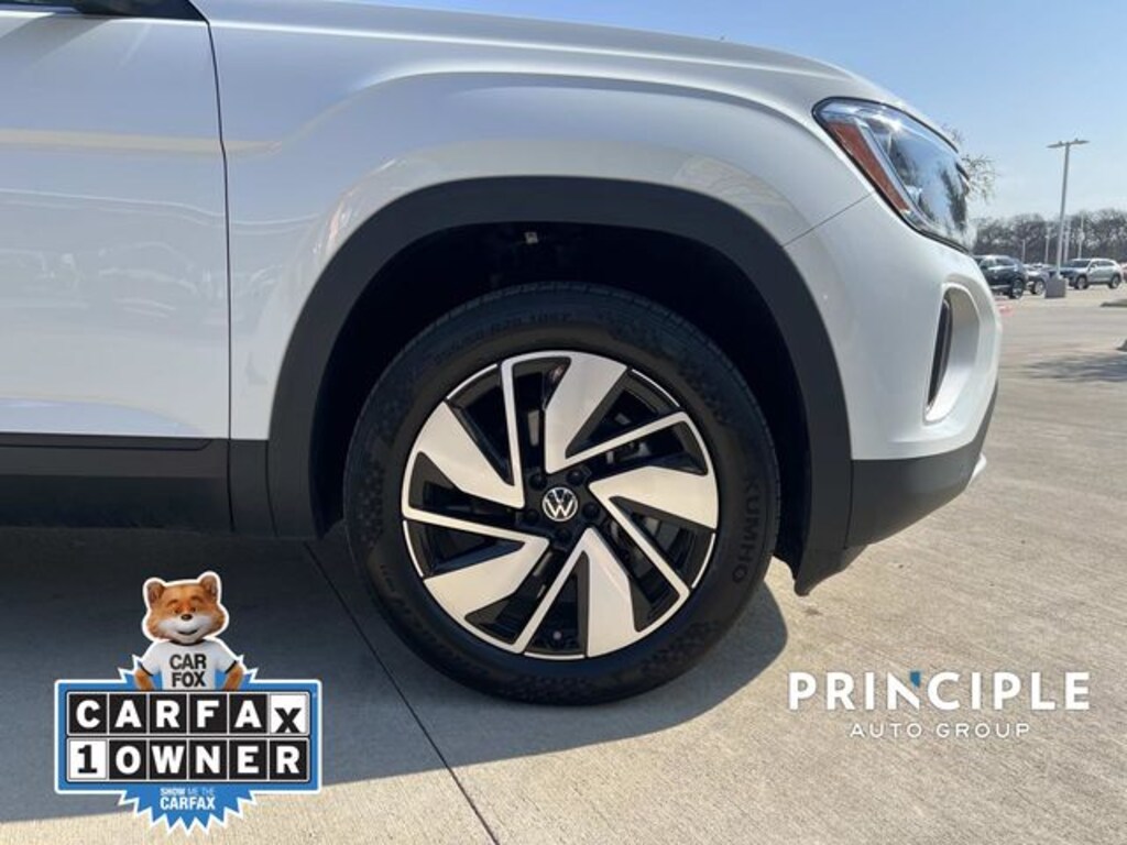 Used 2024 Volkswagen Atlas 2.0T SE w/Technology SUV