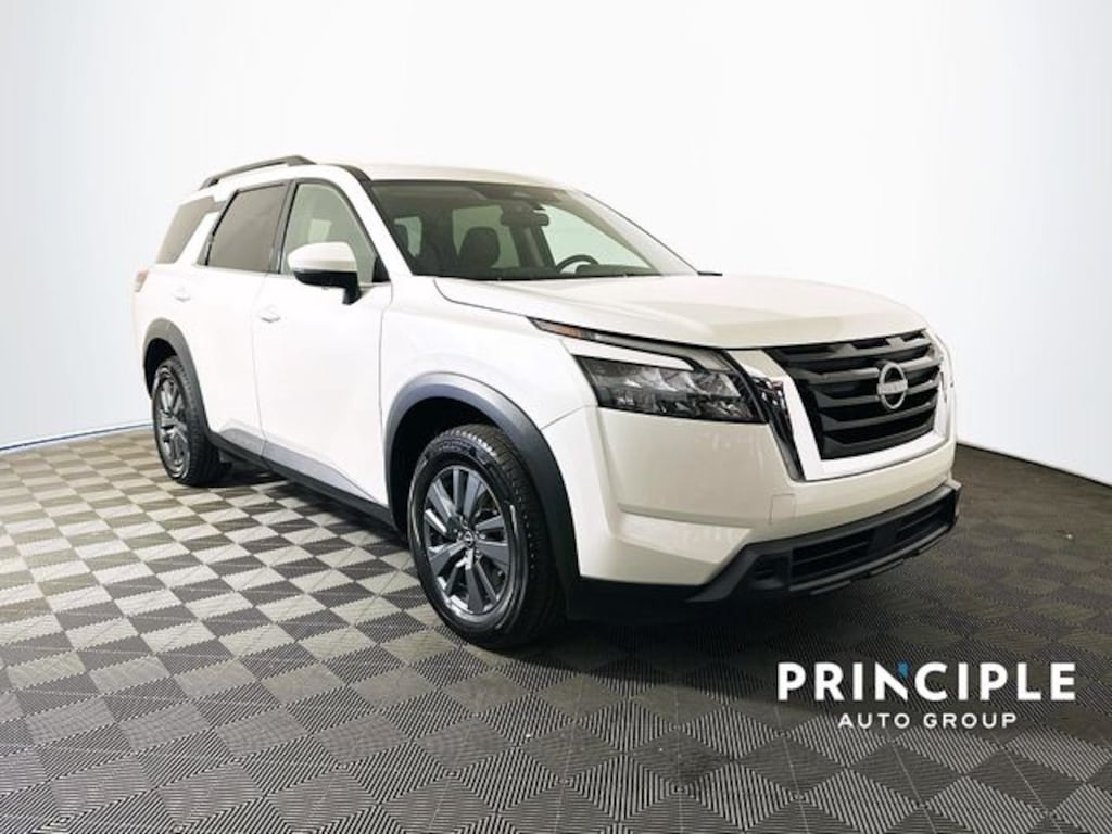 Used 2024 Nissan Pathfinder SV SUV
