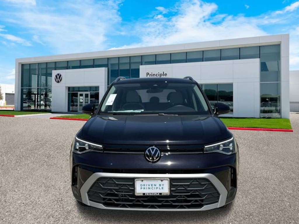 New 2025 Volkswagen Taos 1.5T SE SUV