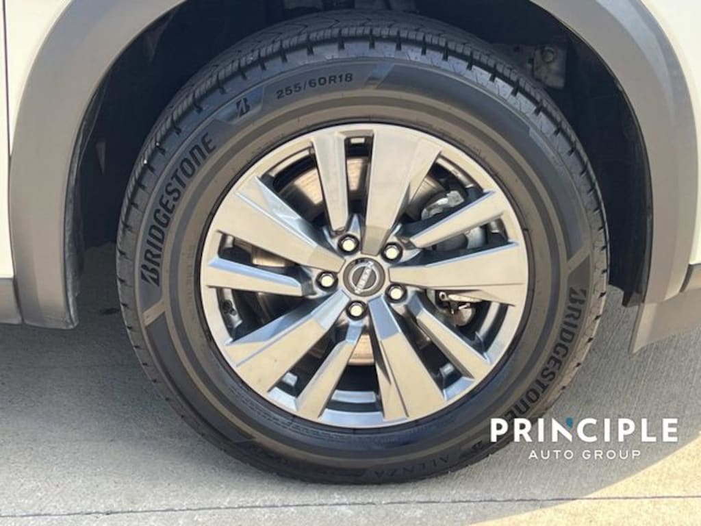 Used 2024 Nissan Pathfinder SV SUV