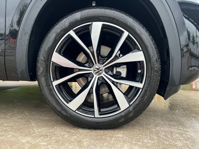 2026 Volkswagen Atlas SEL Premium R-Line - Photo 12