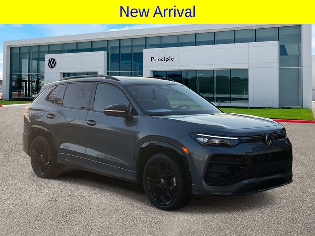 2025 Volkswagen Tiguan SE R-Line Black photo 2