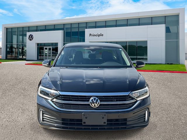 2022 Volkswagen Jetta 1.5T SEL photo 2