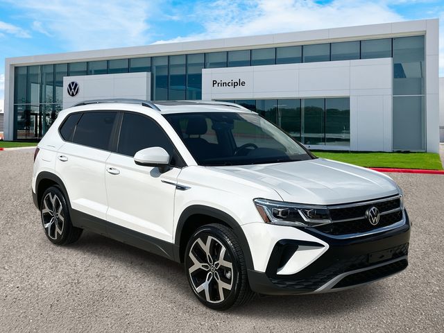 2023 Volkswagen Taos SEL photo 3