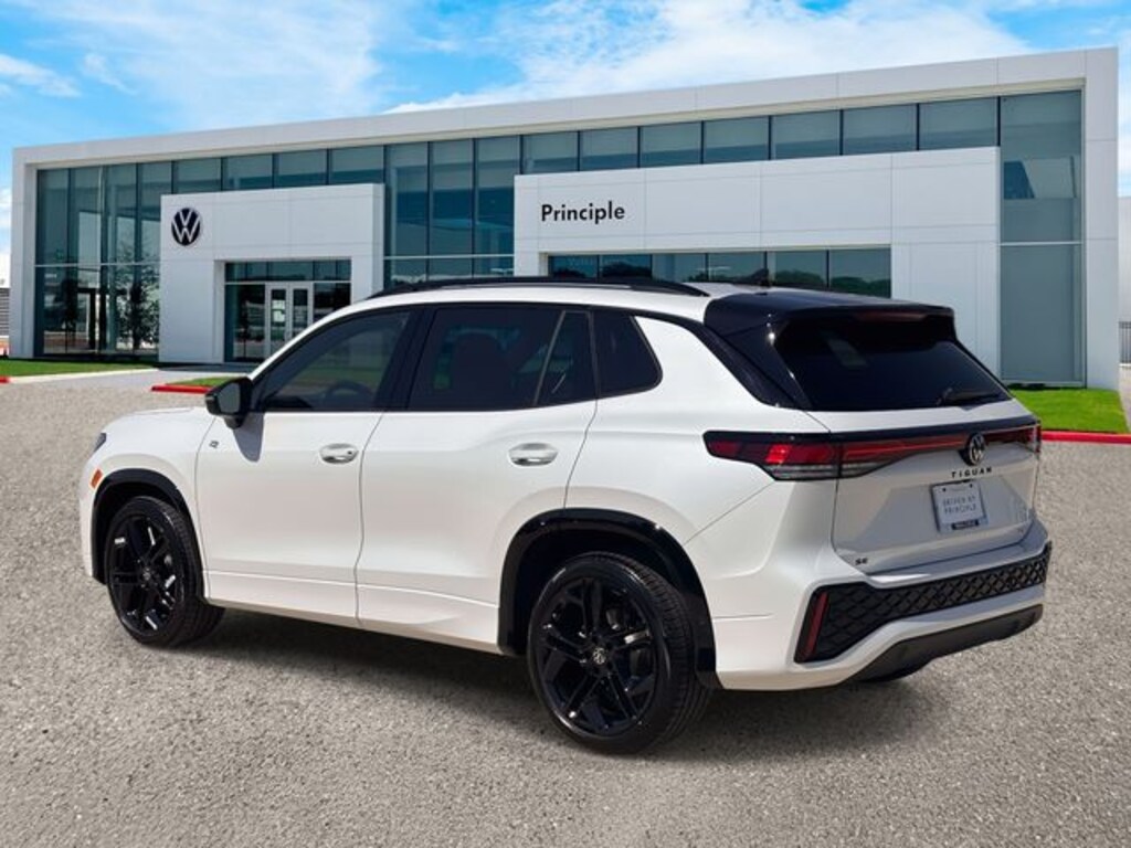 New 2025 Volkswagen Tiguan 2.0T SE R-Line Black SUV