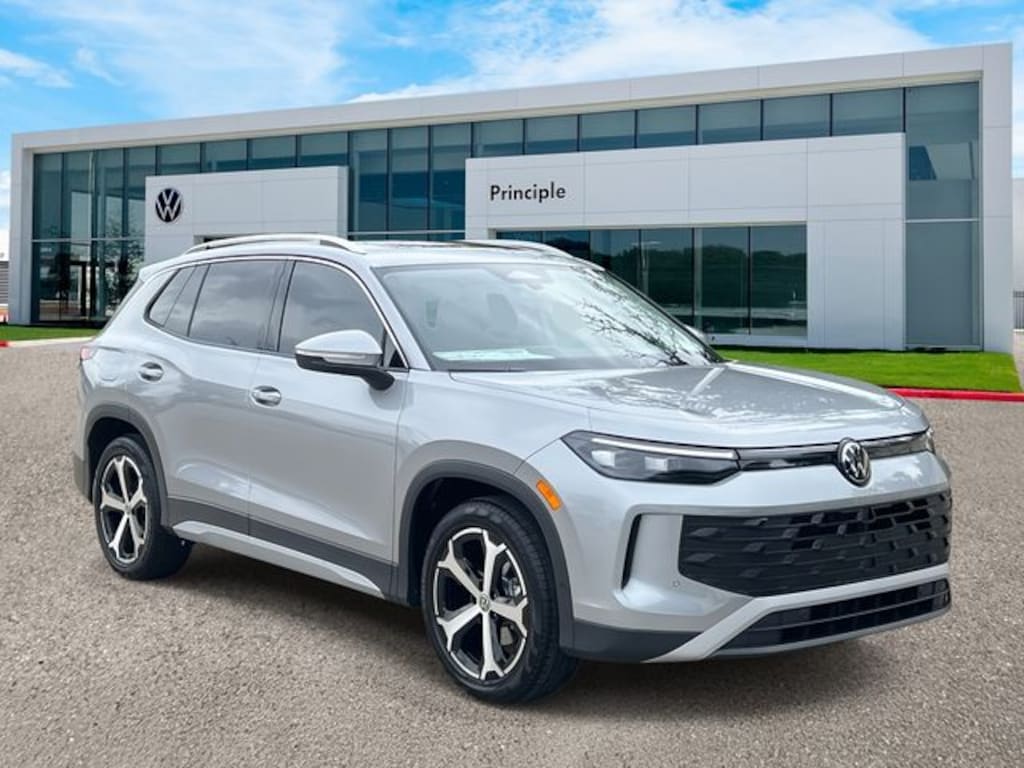 New 2026 Volkswagen Tiguan 2.0T SE SUV