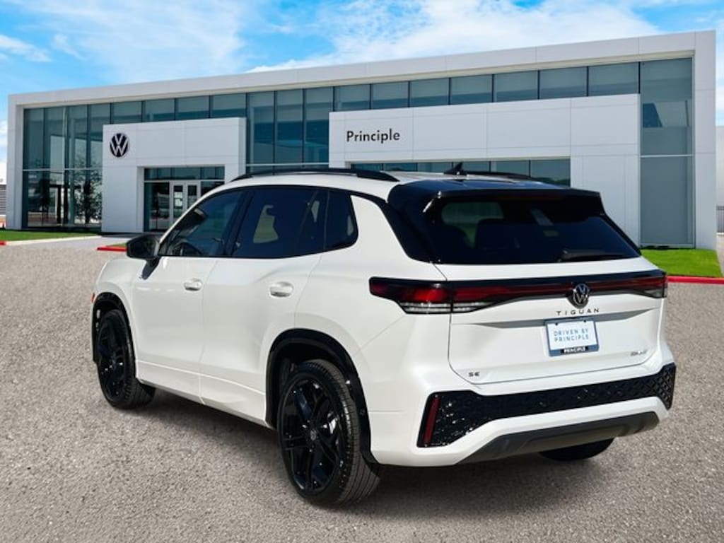 New 2026 Volkswagen Tiguan 2.0T SE SUV