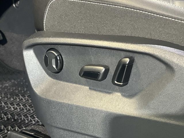 2026 Volkswagen Atlas SE w/Tech - Photo 13