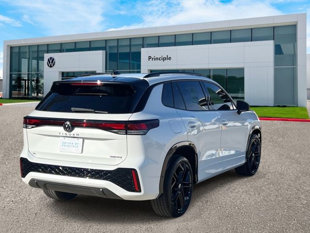 New 2026 Volkswagen Tiguan 2.0T SE R-Line Black SUV