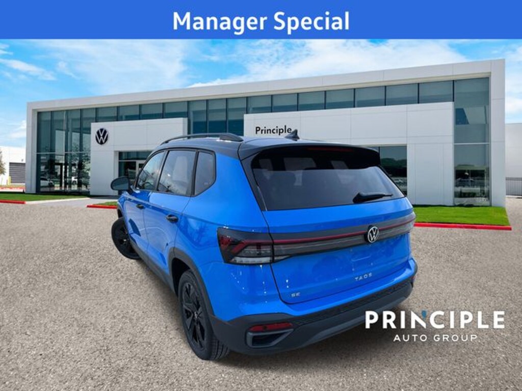 New 2025 Volkswagen Taos 1.5T SE Black SUV