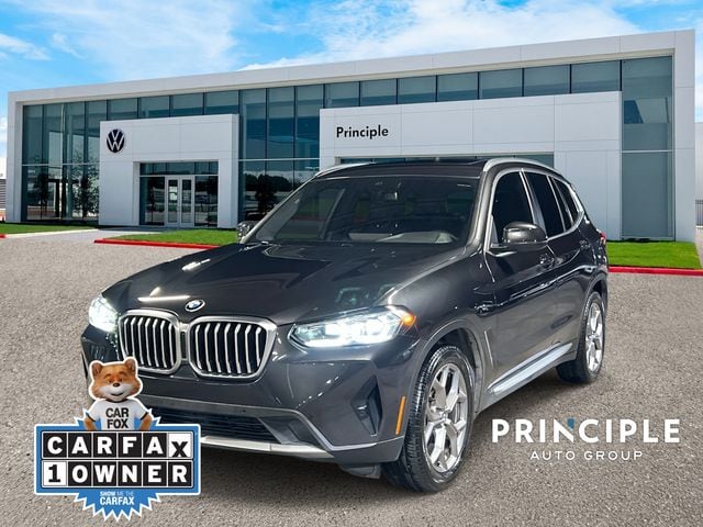 2022 BMW X3 30i's photo