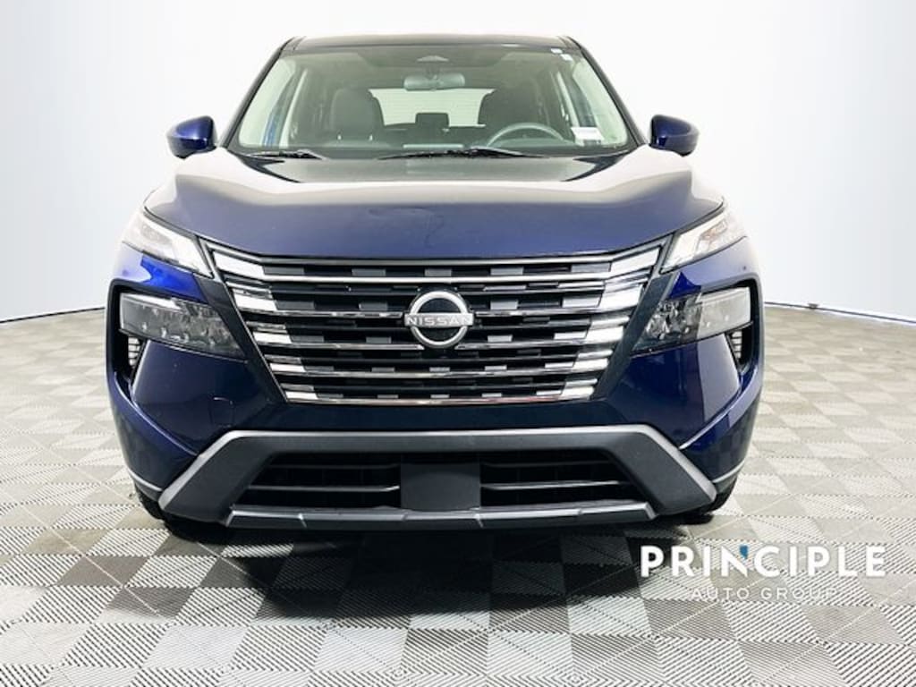 Used 2024 Nissan Rogue SV SUV